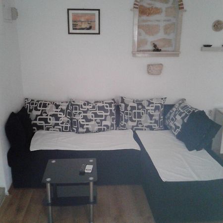 Metti Apartments 1 Kmeti Екстериор снимка